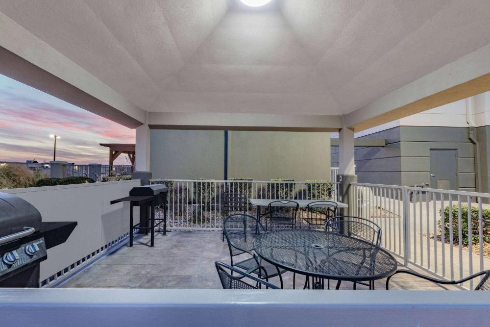 Hawhorn Suites by Wyndham Ardmore Image 21